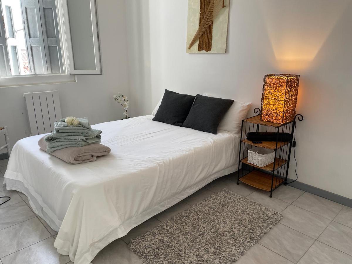 Centre Carcassonne Apartment With Private Sunny Terrace Екстер'єр фото